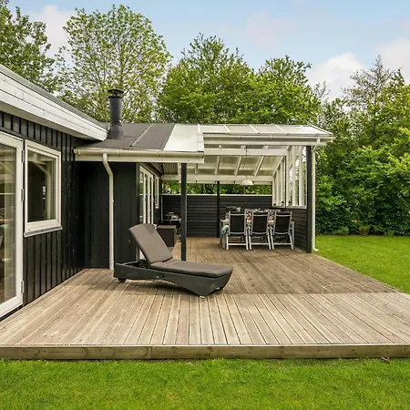 Holiday home In With Kitchen