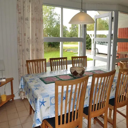 Three-bedroom Holiday In Feriehus Hemmet