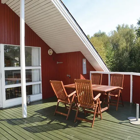 Three-bedroom Holiday In