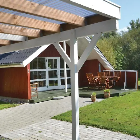 Three-bedroom Holiday In