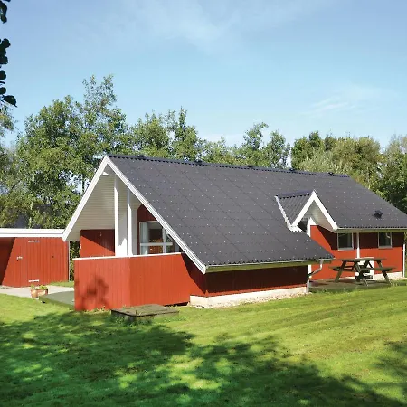 Three-bedroom Holiday In Feriehus Hemmet