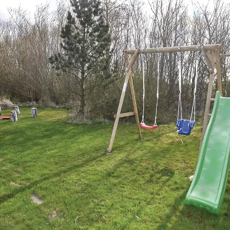 Feriehus Three-bedroom Holiday In